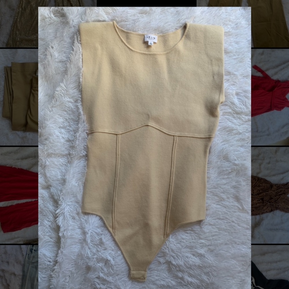 Size L Lelis body suit